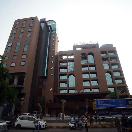 Sai Palace Grand, Malad Мумбай Екстериор снимка