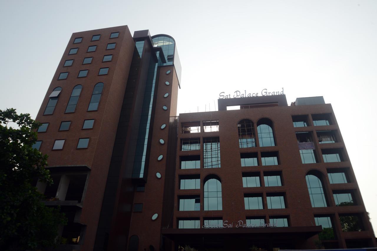 Sai Palace Grand, Malad Мумбай Екстериор снимка