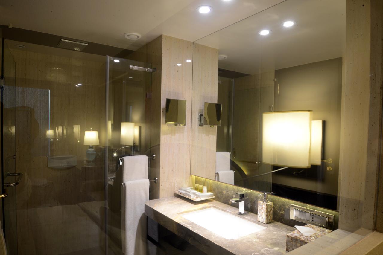 Sai Palace Grand, Malad Мумбай Екстериор снимка