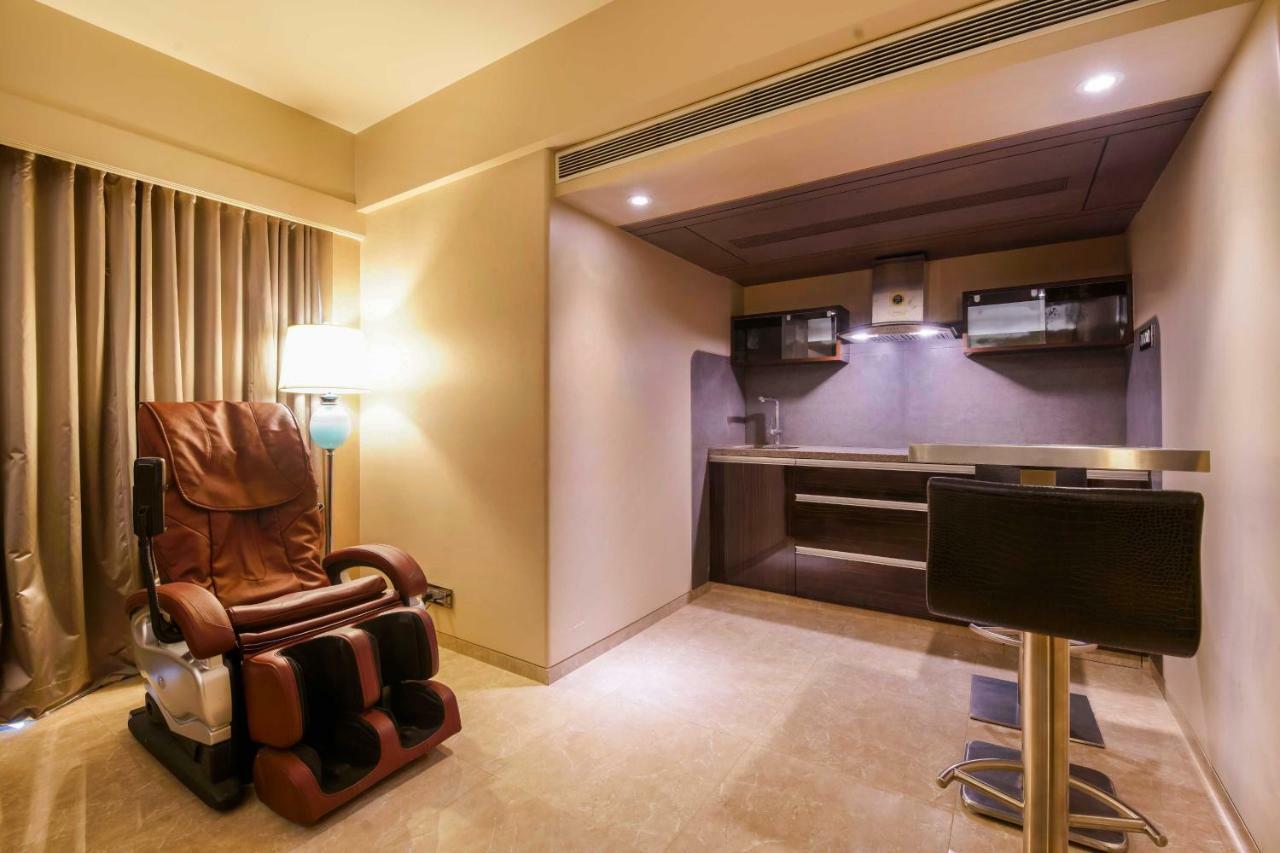 Sai Palace Grand, Malad Мумбай Екстериор снимка