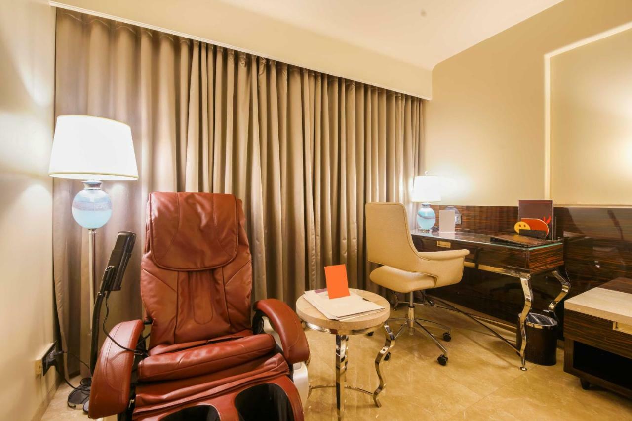 Sai Palace Grand, Malad Мумбай Екстериор снимка